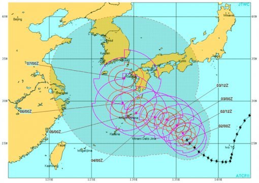 태풍 노루 경로, 최악 시나리오 면했다…韓美日 “대한해협 통과” 예측/미 JTWC의 태풍 노루 예상경로. 06/00Z=6일 오전 9시를 의미.