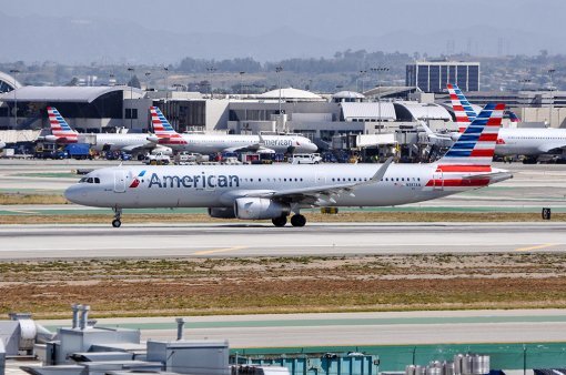 2015년 8월 31일 LA에서 호놀룰루까지 비행한 아메리칸항공 소속 A321 항공기. (등록번호 N137AA). 사진 출처 : Plane Finder Database.