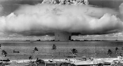 1954년 3월 미국 정부가 태평양 중앙과 마셜제도에 위치한 비키니 환초에서 실시한 수소폭탄 실험. 동아시아 제공