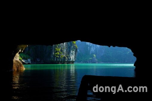 ▲ 하롱베이 동굴