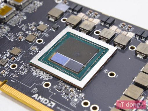 GPU와 메모리가 함께 패키징된 메인 칩(출처=IT동아)
