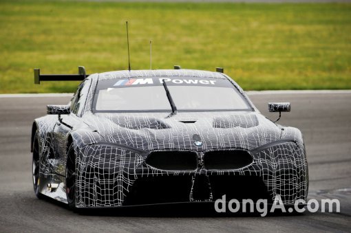 BMW M8 GTE 테스트카