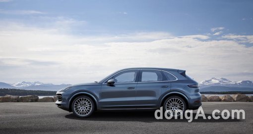 포르쉐 신형 카이엔S