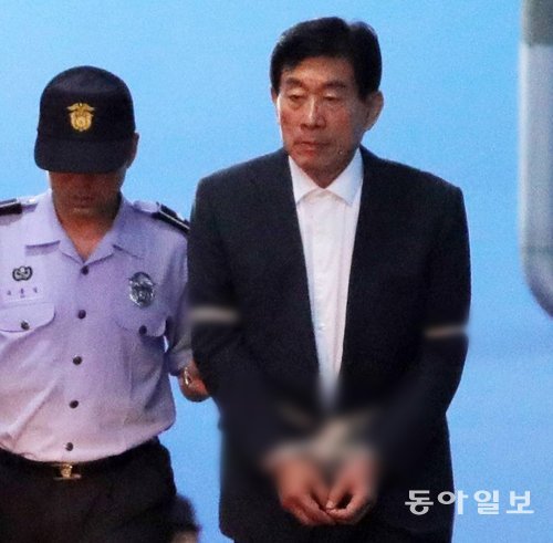 법원 “국정원 댓글은 불법 선거운동”… 檢 추가증거가 결정타