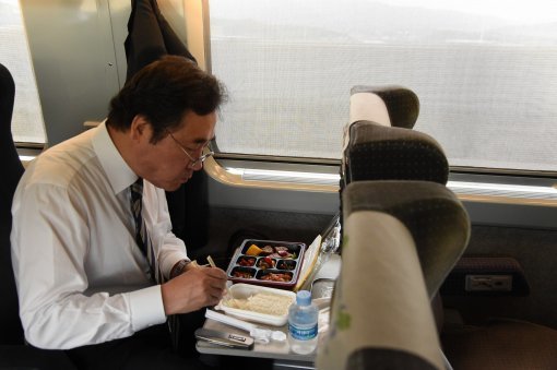 사진=이낙연 총리 개인 페이스북