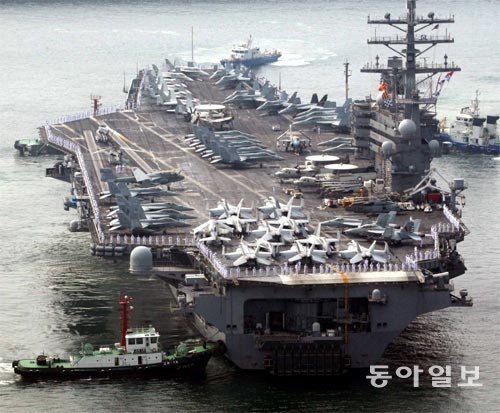 미군의 핵추진 항공모함 ‘로널드 레이건’. 동아일보DB