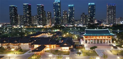 인천 송도의 화려한 스카이라인을 압도하는 국내 최대 규모의 한옥호텔 경원재.