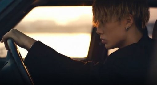 사진=바비 ‘런어웨이(RUNAWAY)’ MV