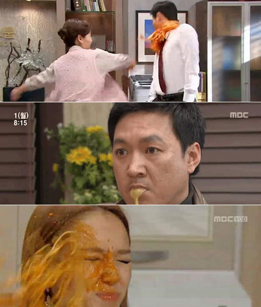 ‘모두 다 김치’ : 김치 싸대기(맨 위)-‘사랑했나봐’ : 마시던 주스뱉기(가운데)-‘이브의 사랑’ : 스파게티 싸대기(맨 아래)