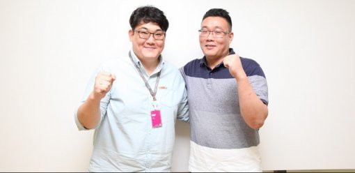 이동헌PM(좌)와 박정준 개발팀장(우)(출처=게임동아)