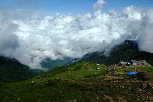[탁재형PD가 진행하는 트레킹 코스인 네팔의 랑탕_사진출처 모두투어]