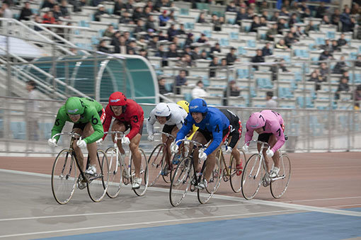 경륜의 무게추가 올 시즌 우승 횟수 26회를 기록한 범수도권쪽으로 급격히 기울고 있다. 경륜 양대산맥의 한 축을 담당하던 범창원권의 우승 횟수는 9회에 불과하다. 사진제공｜경륜경정사업본부