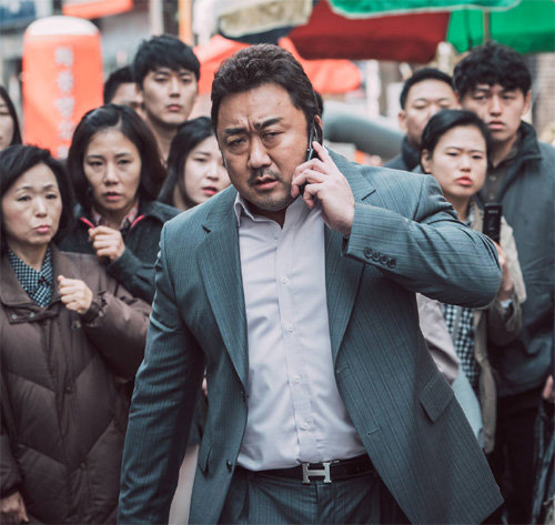 마동석이 열혈 형사 역을 맡은 영화 ‘범죄도시’.
