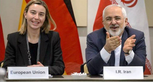 2015년 이란 핵 협상 회의에 참석한 페데리카 모게리니 EU 외교안보 고위대표(왼쪽)와 모하마드 자바드 자리프 이란 외교장관. EU 집행위원회 제공