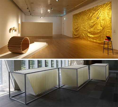 강원 원주 뮤지엄 산(SAN)에서 전시 중인 종이 작품들. 종이학을 접었다 편 금박지 1만 장을 이어 붙인 박혜수의 ‘굿바이 투 러브Ⅰ―환상의 빛’(위 사진)과 구조물에 건 한지에 빛과 바람이 깃들게 한 김호득의 ‘겹과 사이’. 뮤지엄 산 제공