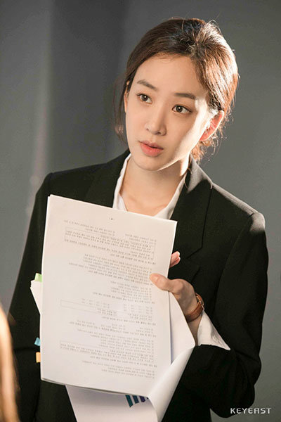 마녀의 법정에서 검사 마이듬 역으로 출연중인 정려원. 사진제공｜KBS