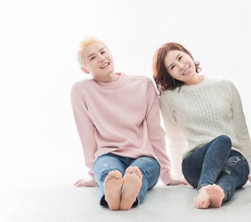 김준수(왼쪽)와 윤서정 씨. 사진제공｜씨제스 엔터테인먼트