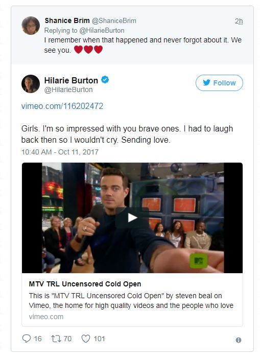 힐러리 버튼 트위터