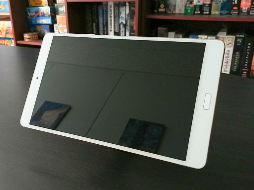 KT를 통해 출시한 화웨이 비와이패드2(출처=IT동아)