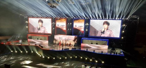 단상에 올라 소감을 말하는 이영호 선수 / 게임동아