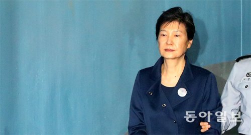 [단독]박근혜 前대통령, 재판 보이콧 “20년, 30년형도 개의치 않는다”