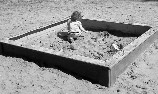 < 샌드박스란 명칭은 아이들이 다치지 않고 마음껏 놀도록 만든 모래통에서 유래, 출처: 핀다>