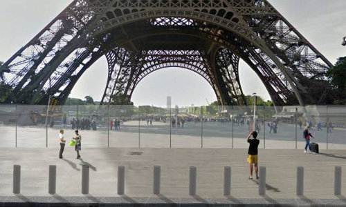 공사 끝나면 2.5m 유리벽이… 테러 위험을 줄이기 위해 에펠탑 주변에 2.5m 높이의 유리벽 설치 공사가 한창이다. 완공 후 예상 모습. 사진 출처 르파리지앵