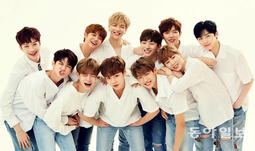 가수 워너원. 동아일보DB