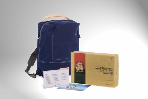 백복인 KT&G 사장이 임직원 수험생 자녀 254명에게 전달한 격려편지와 홍삼, 백팩 선물세트.