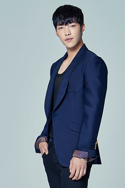 우도환은 영화 데뷔작 ‘마스터’에서 강렬한 인상을 남겨 주목 받았다. 안방극장으로 영역을 넓혀 KBS 2TV ‘매드독’에서 무한 매력을 펼치고 있다. 사진제공｜키이스트