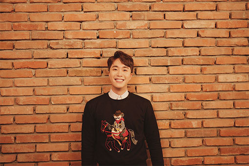 조성모는 TV에서 잠시 모습을 감춘 사이 음반기획사 ‘아프로뮤직’을 이끄는 프로듀서, 음반제작자로 변신했다. 11월이면 신인가수 두 명을 데뷔시킬 예정이다. 그 자신도 내년이면 데뷔 20주년이지만 “새 음반은 때가 되면 내겠다”는 생각이다. 사진제공 ｜ 아프로뮤직