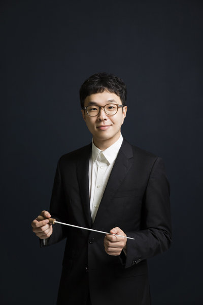 지휘자 차웅. 사진제공｜목프로덕션