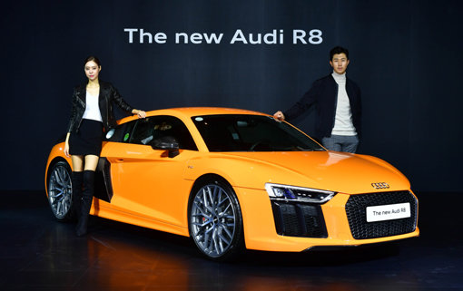강력하고 다이내믹한 퍼포먼스의 스포츠카 ‘더 뉴 아우디 R8 V10 플러스 쿠페’. 사진제공｜아우디코리아