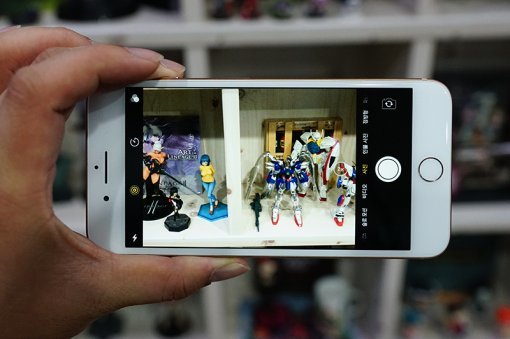 아이폰8 플러스의 사진 기능은 제법 풍성하다.(출처=IT동아)