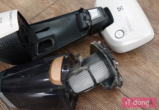 거실 소파를 5분 동안 청소한 결과(출처=IT동아)