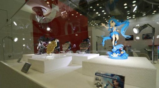 지스타 컴투스 B2B관에 전시된 서머너즈워 피규어 / 컴투스 제공