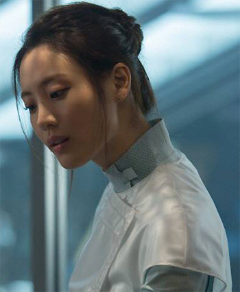 ‘어벤져스: 에이지 오브 울트론’에 출연한 한국 배우 수현. 월트디즈니컴퍼니코리아 제공