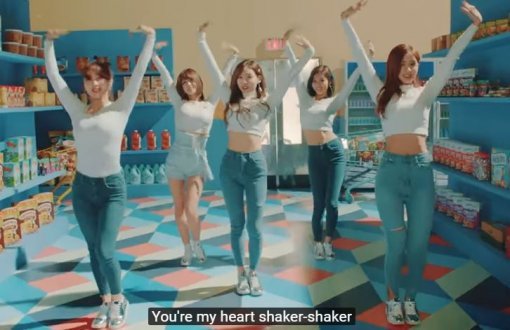 사진=트와이스   ‘하트셰이커(Heart Shaker)’ 뮤직비디오