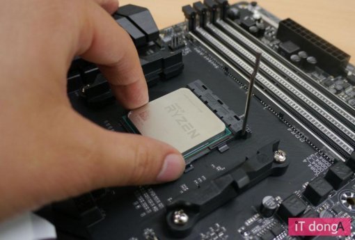 2017년 AMD의 해, 라이젠 7 1700 프로세서(출처=IT동아)