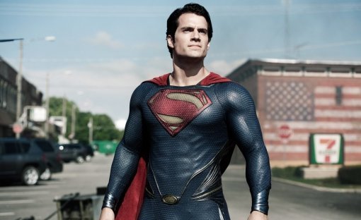 근육질의 남자 주인공 슈퍼맨이 등장하는 슈퍼히어로  영화 ‘맨 오브 스틸’. ‘와이어드 닷컴’ 사이트 캡쳐