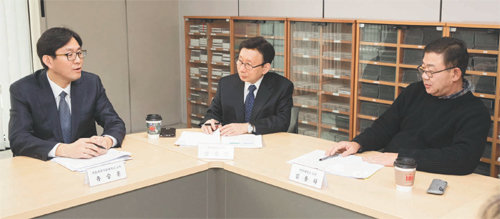 왼쪽부터 유승훈, 김광인, 김용하 교수. (지호영 기자)
