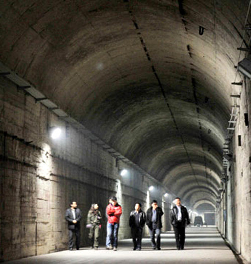 2012년 언론에 공개된 중국 충칭의 지하 핵벙커, 냉전 시기 6만명의 인민해방군이 동원돼 원자폭탄을 물론이고 규모 8.0의 지진에도 견딜 수 있게 건설됐다. 사진 출처 차이나데일리