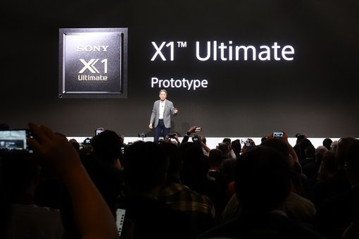 LG와 함께 빠르게 OLED TV로 전환한 소니도 새 영상처리엔진으로 후발주자와의 차별화를 꾀하는 모습이다.(출처=IT동아)