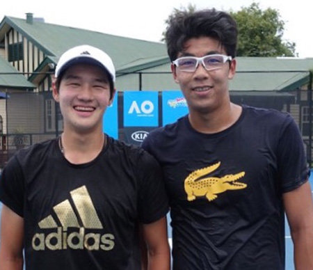 2001년 이형택 윤용일 이후 17년 만에 메이저 대회 남자 단식에 나란히 나서는 정현(오른쪽)과 권순우. 스포티즌 제공