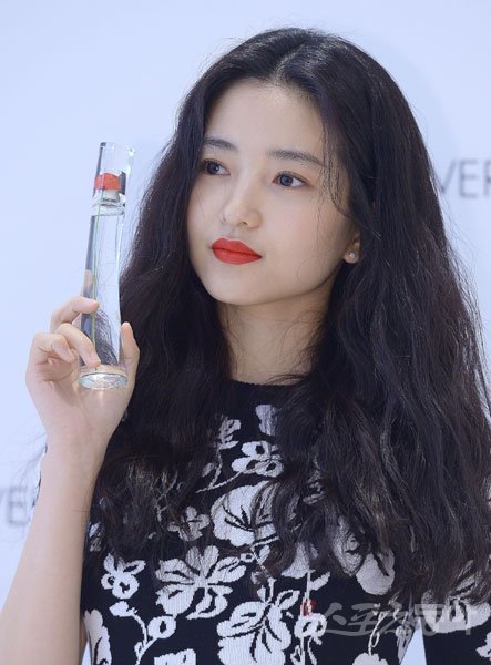 배우 김태리가 2월 개봉하는 새 영화 ‘리틀 포레스트’에서는 소박한 청춘의 모습을 보여줄 예정이다. 김진환 기자 kwangshin00@donga.com