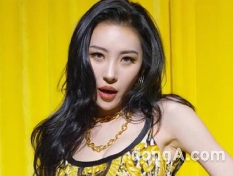 ▲  솔로곡 ‘주인공’으로 컴백한 선미