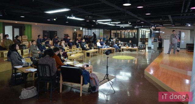 < 이전 NRP 엑셀러레이팅 프로그램은 미국 유명 VR 투자자의 강연과 1:1 멘토링이었다 > (출처=IT동아)