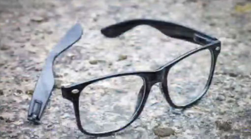 시력이 안 좋은 사람들에게 안경은 필수품이자 애물단지이다. 이 영상에서 소개하는 팁을 활용하면 조금 더 편리하게 안경을 착용할 수 있다. 사진출처｜health & life 유튜브 화면 캡처