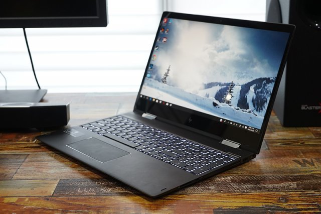 라이젠 5 2500U를 탑재한 HP 엔비 X360. (출처=IT동아)