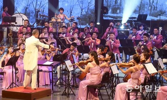 삼지연관현악단. 사진=사진공동취재단